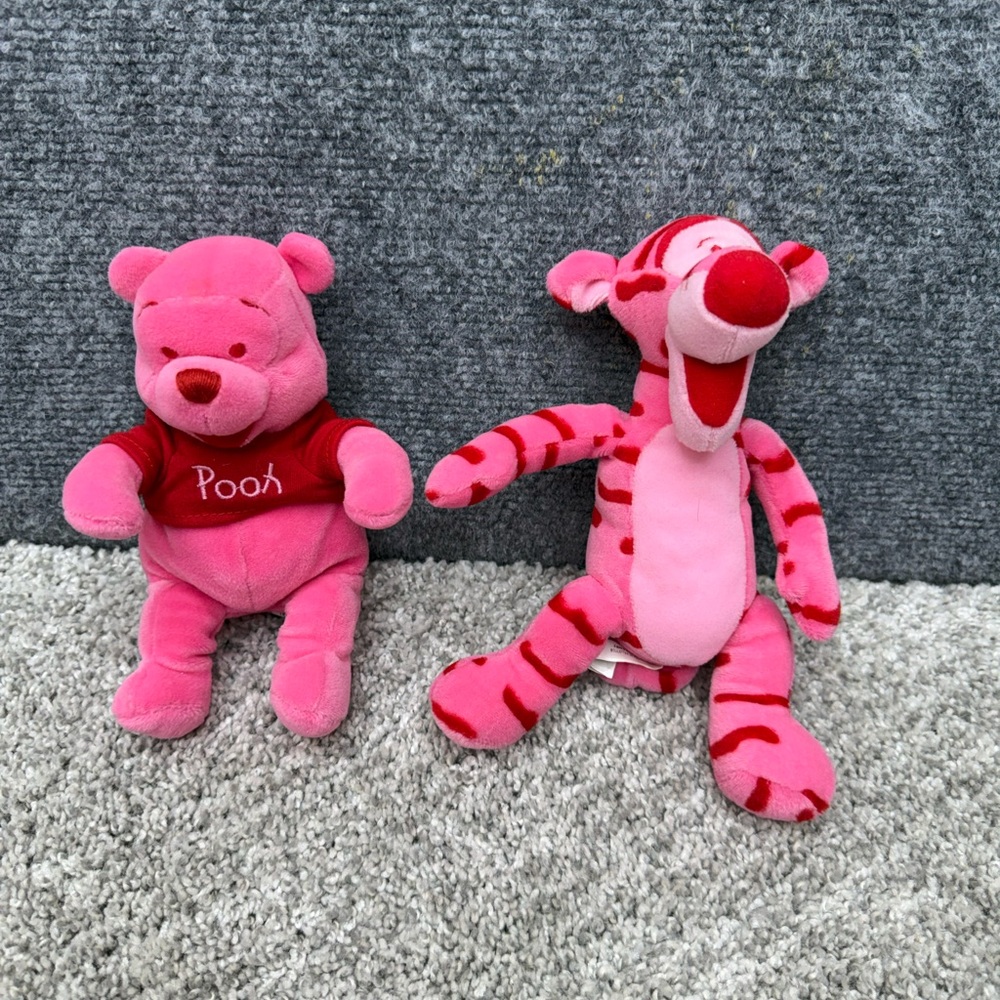 Disney Store plush lot‎  Pooh Tigger valentines pink edition plush toys